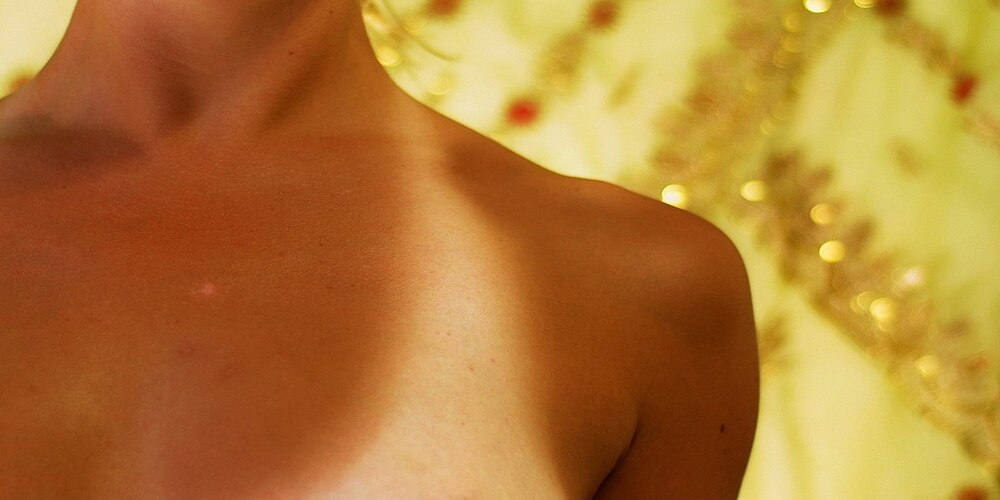 How to Avoid Sunburn While Tanning in a Bikini?