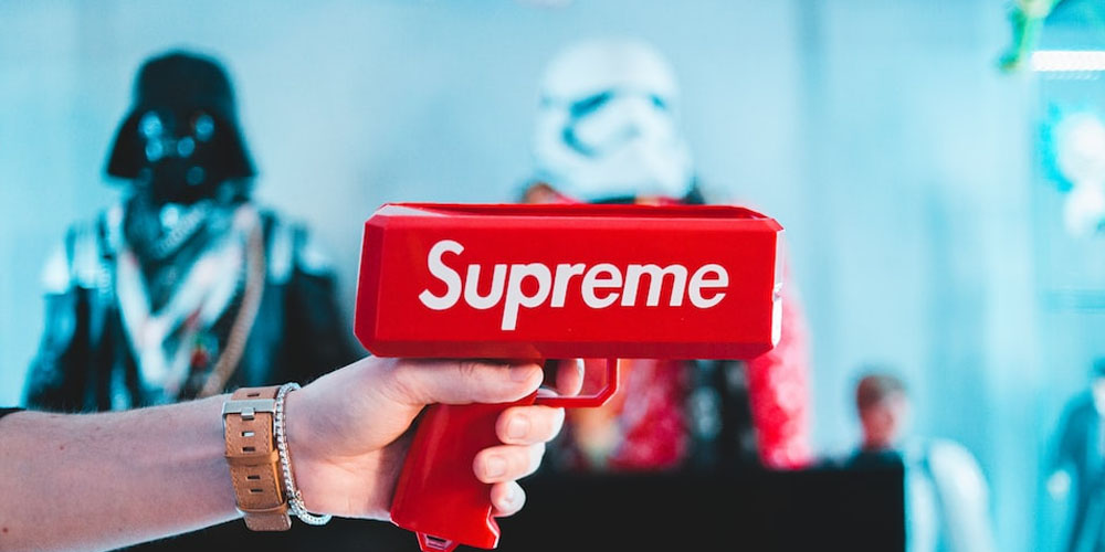 Get Information about Supreme Money Gun from Alibaba